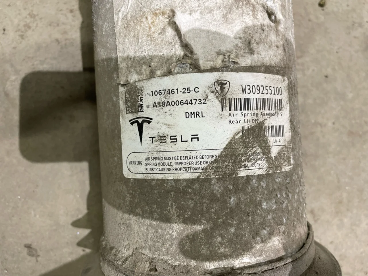 Tesla MODEL S 2013- Air spring bellows / air cushion, level control view 3