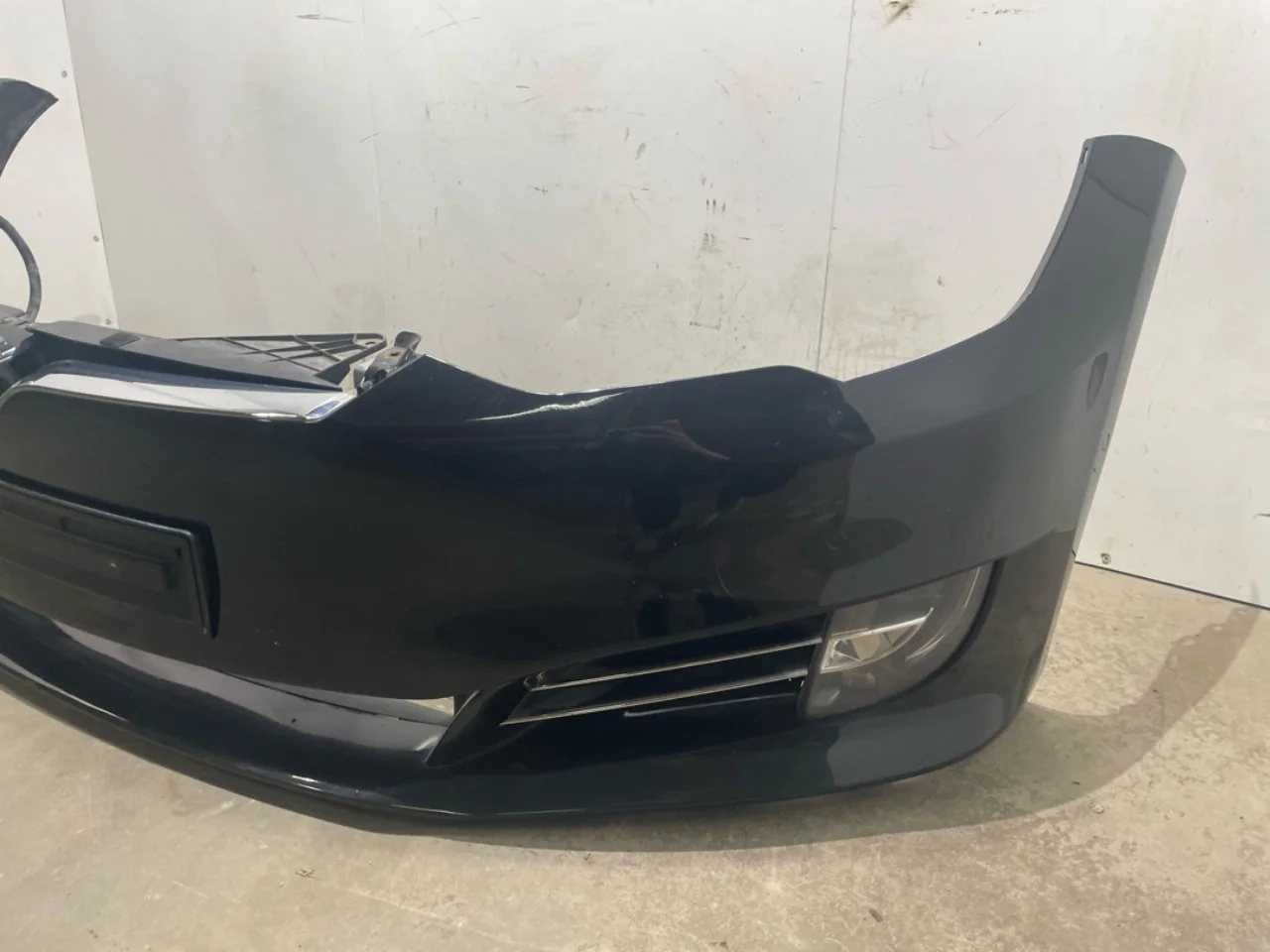 Tesla MODEL S 2013- Lökhárító, első nézet 4