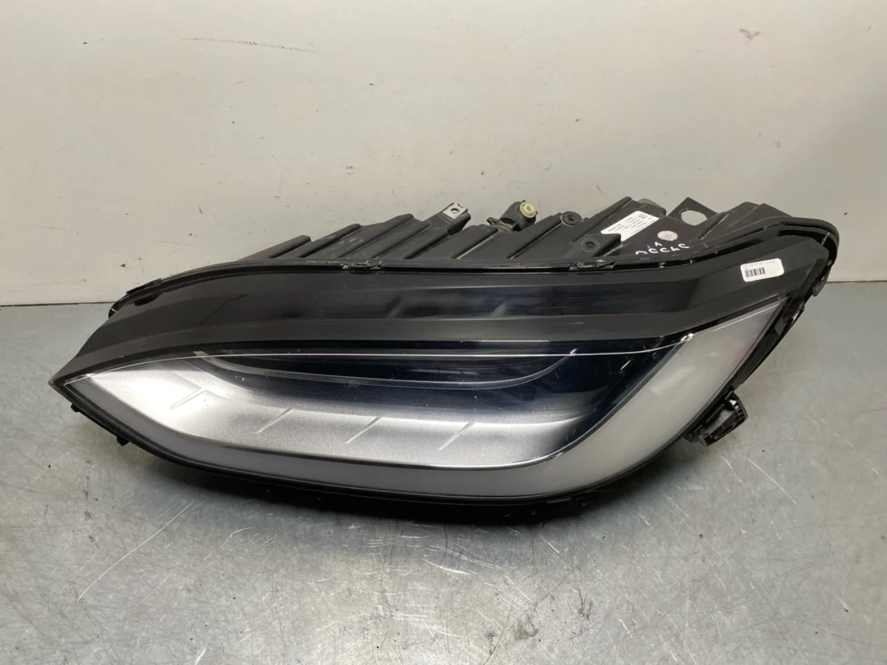 Tesla MODEL X 2016- Left headlight