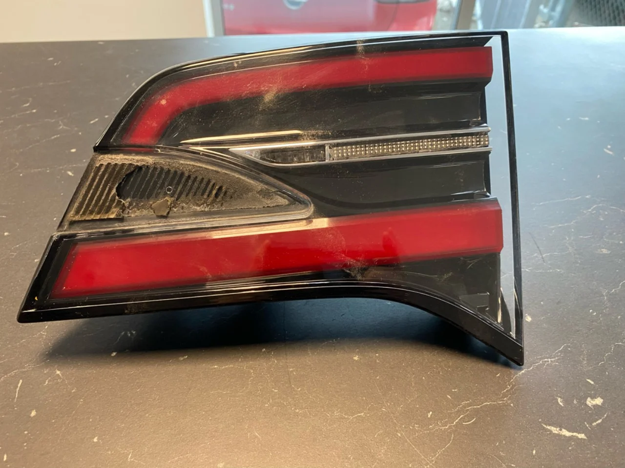 Tesla MODEL X 2016- Right tail light on tailgate, inner view 3