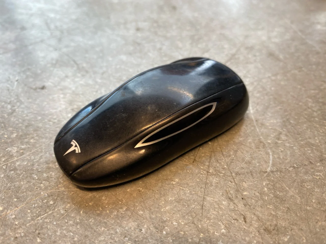 Tesla MODEL S 2013- Remote control, central locking / alarm