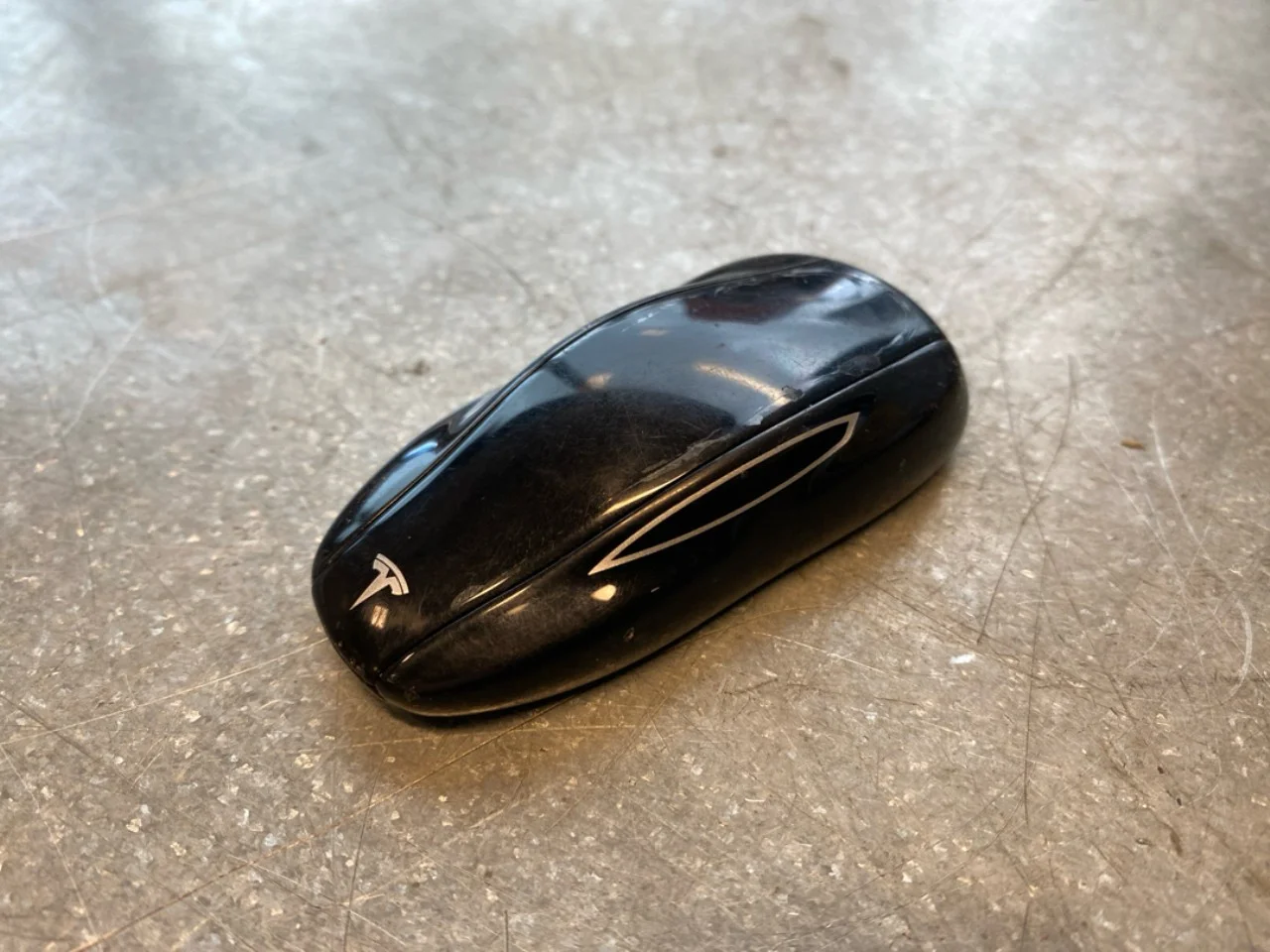 Tesla MODEL S 2013- Remote control, central locking / alarm