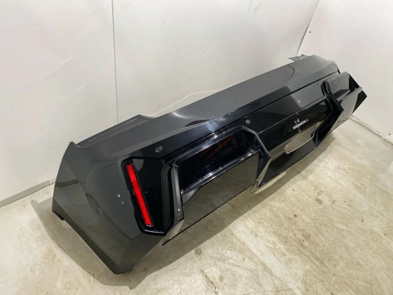 BMW IX 2022- Bară spate vedere 3