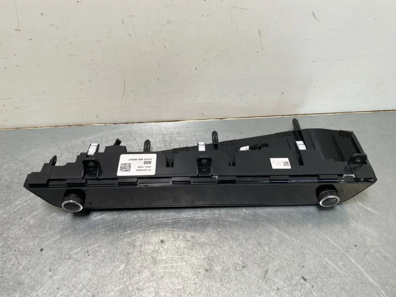 Kia EV6 2022- Heater control unit view 2