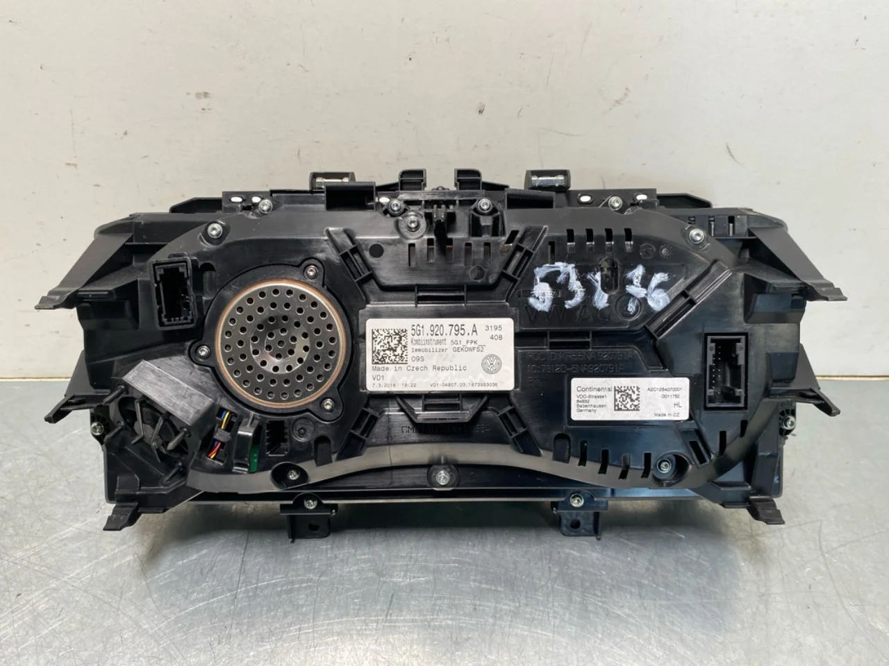Volkswagen GOLF, E-GOLF VII 2013-20 Ceasuri bord complete vedere 2