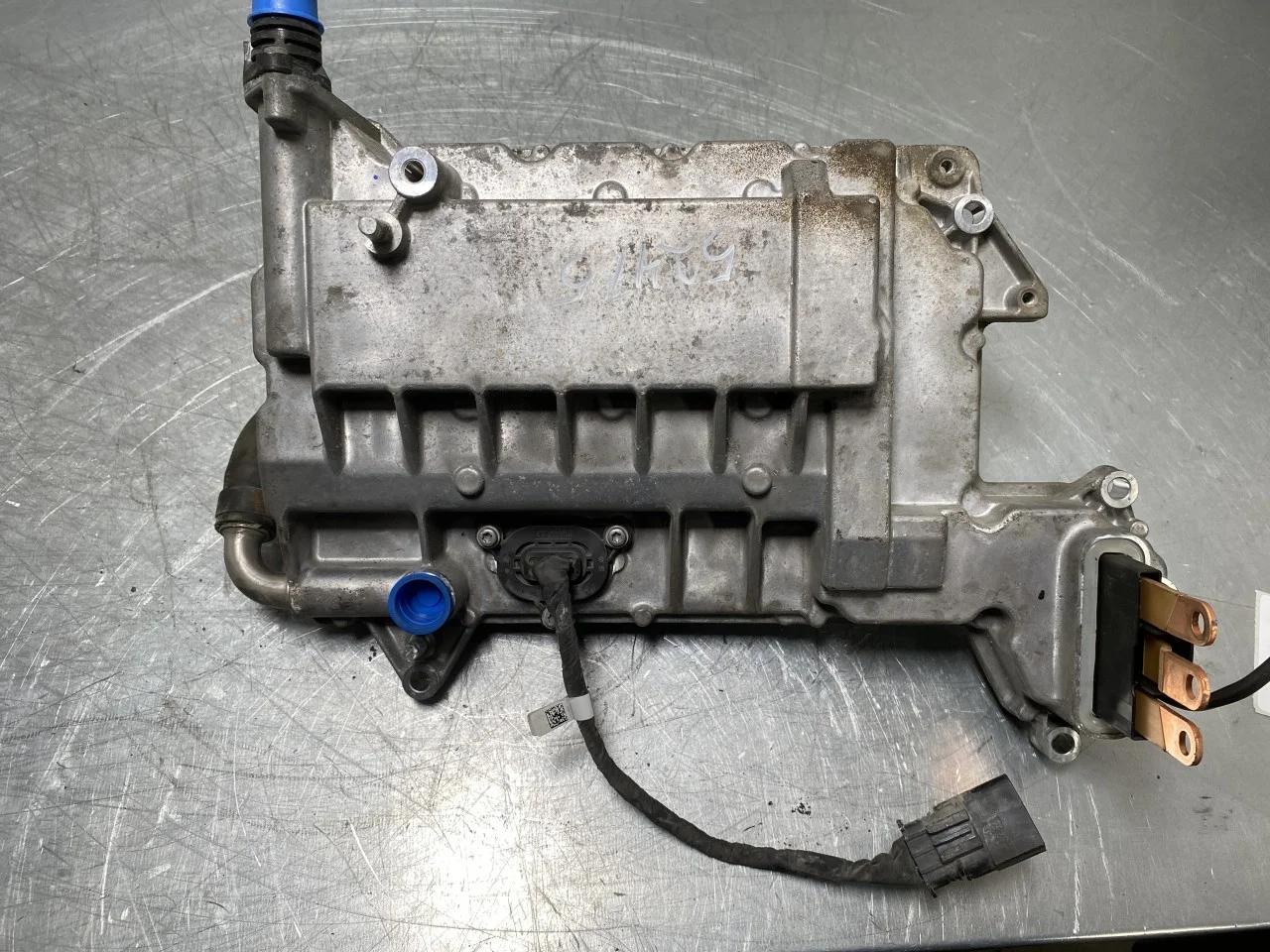 Peugeot EXPERT/E-EXPERT 2017-> Inverter, 12-220V nézet 3
