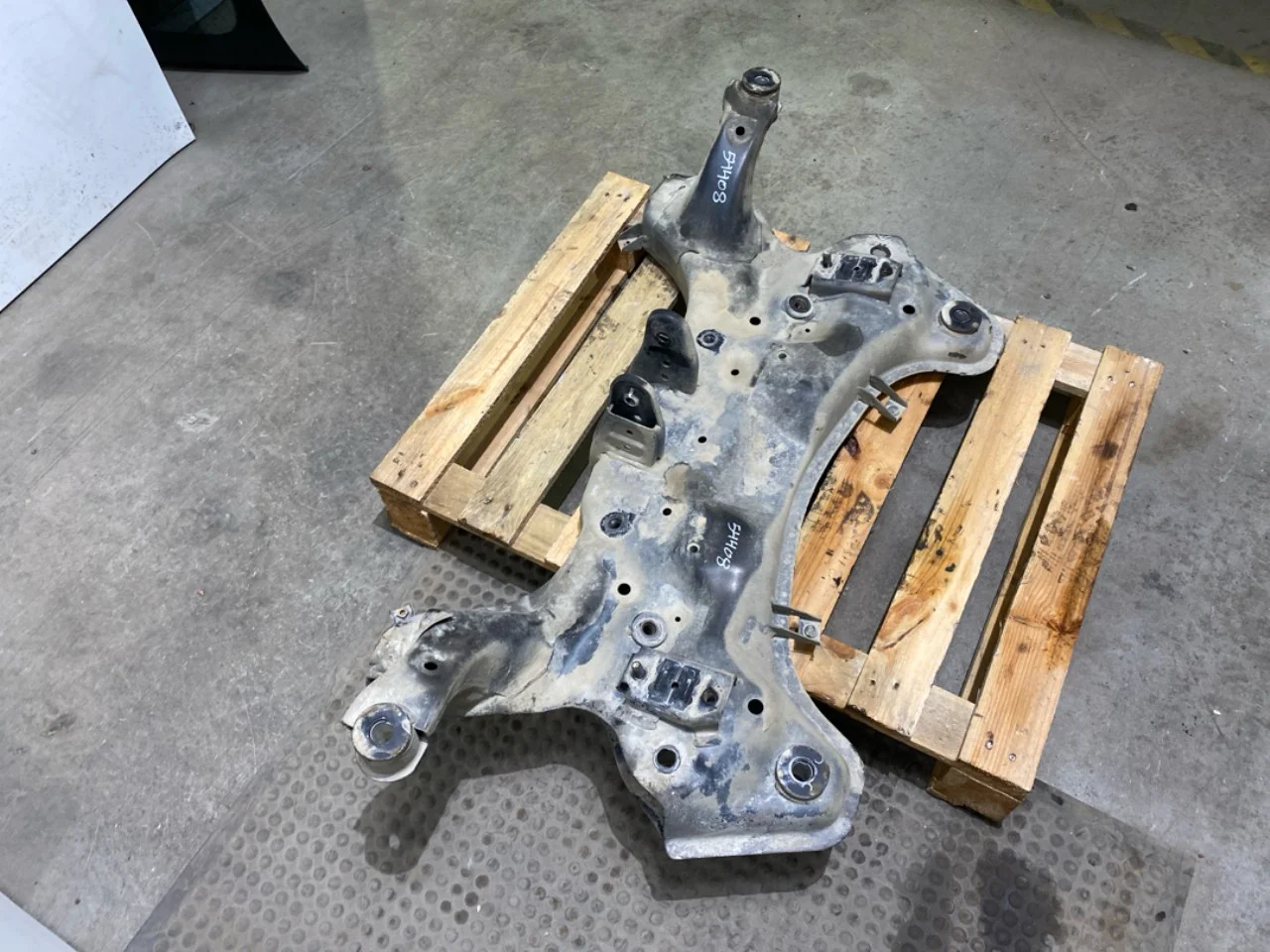 Kia SOUL 2009- Front subframe view 3