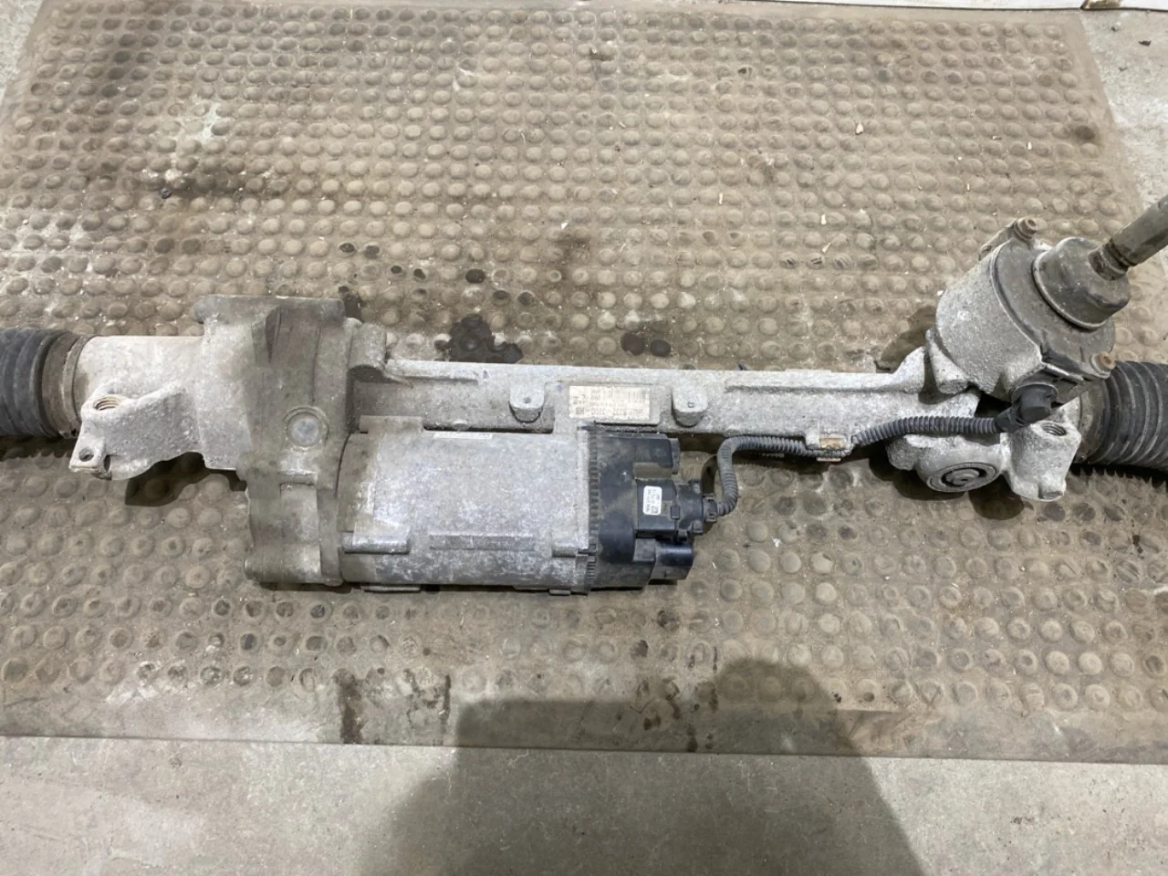 Tesla MODEL S 2013- Power steering rack, electric view 2