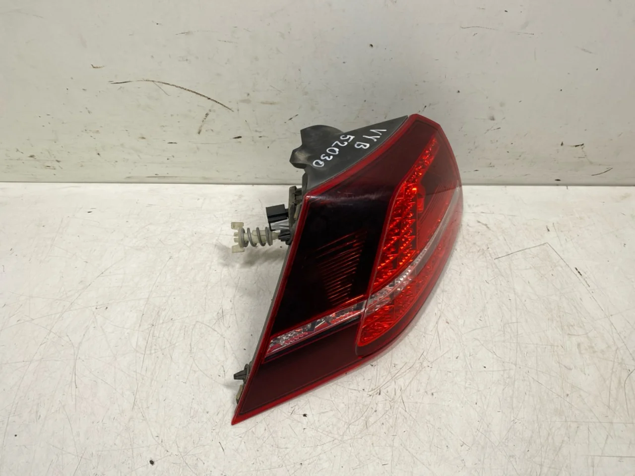 Volkswagen GOLF, E-GOLF VII 2013-20 Left tail light view 3