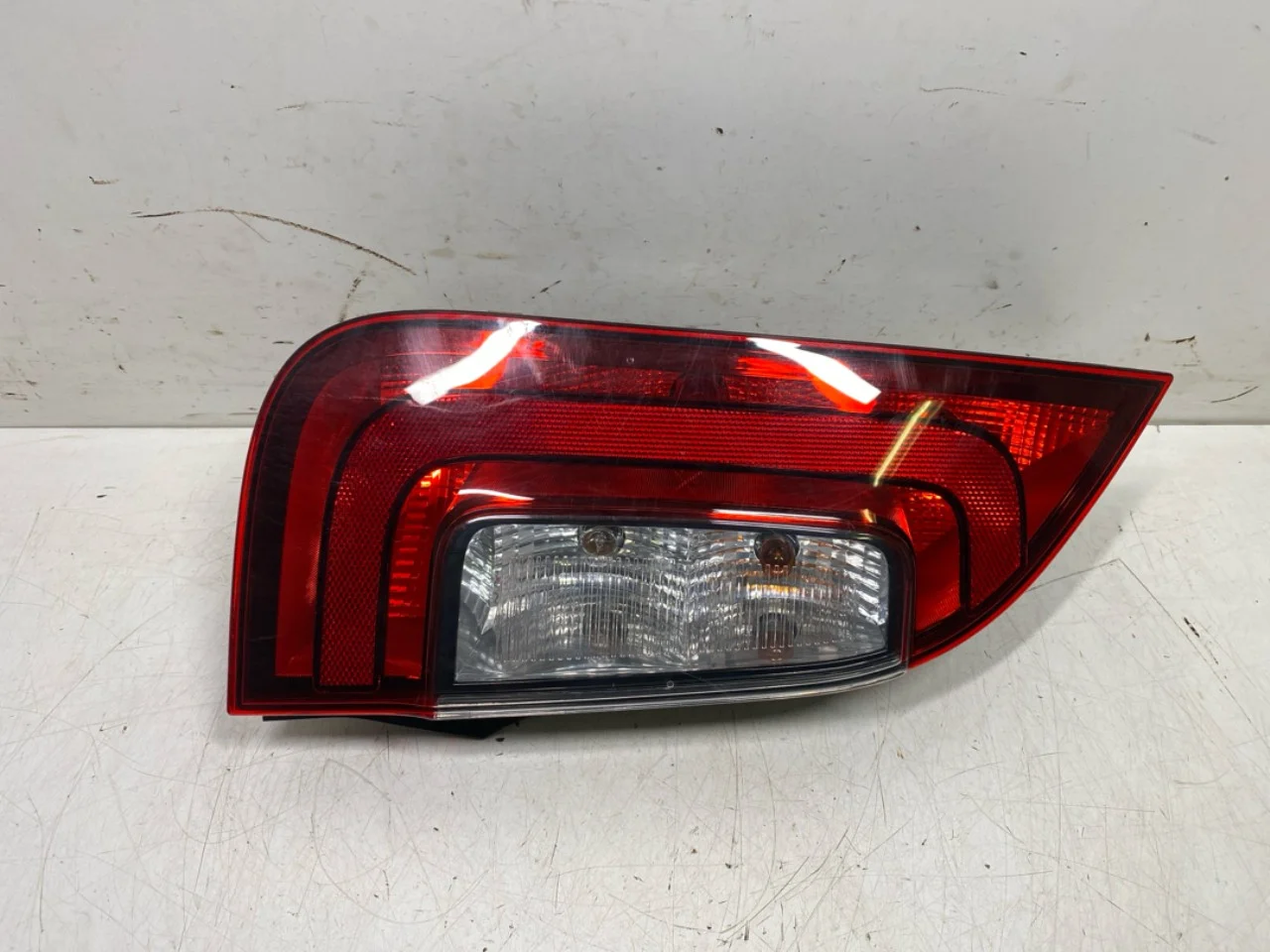 Skoda CITIGO Hátsó lámpa, bal