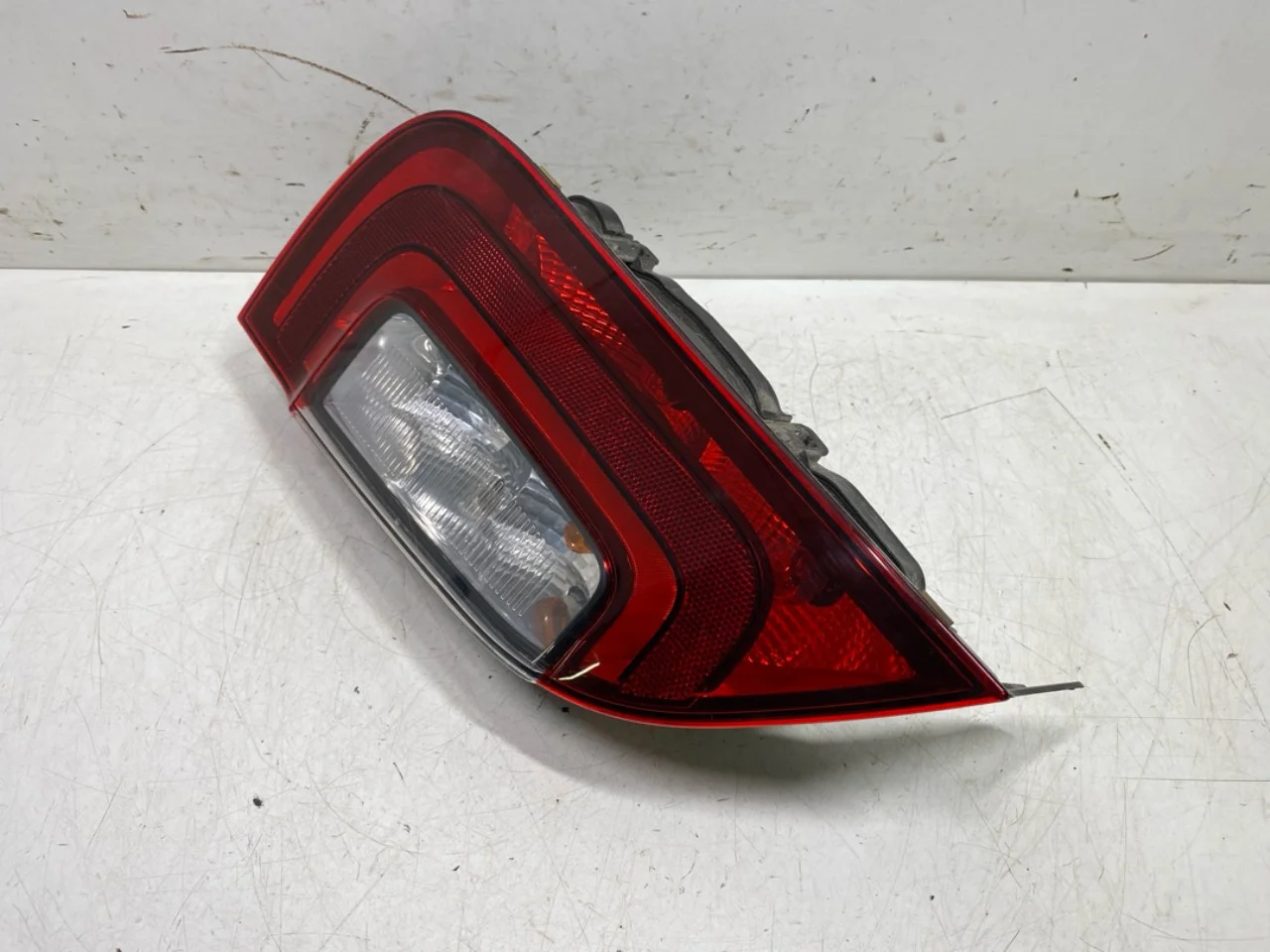 Skoda CITIGO Left tail light view 3