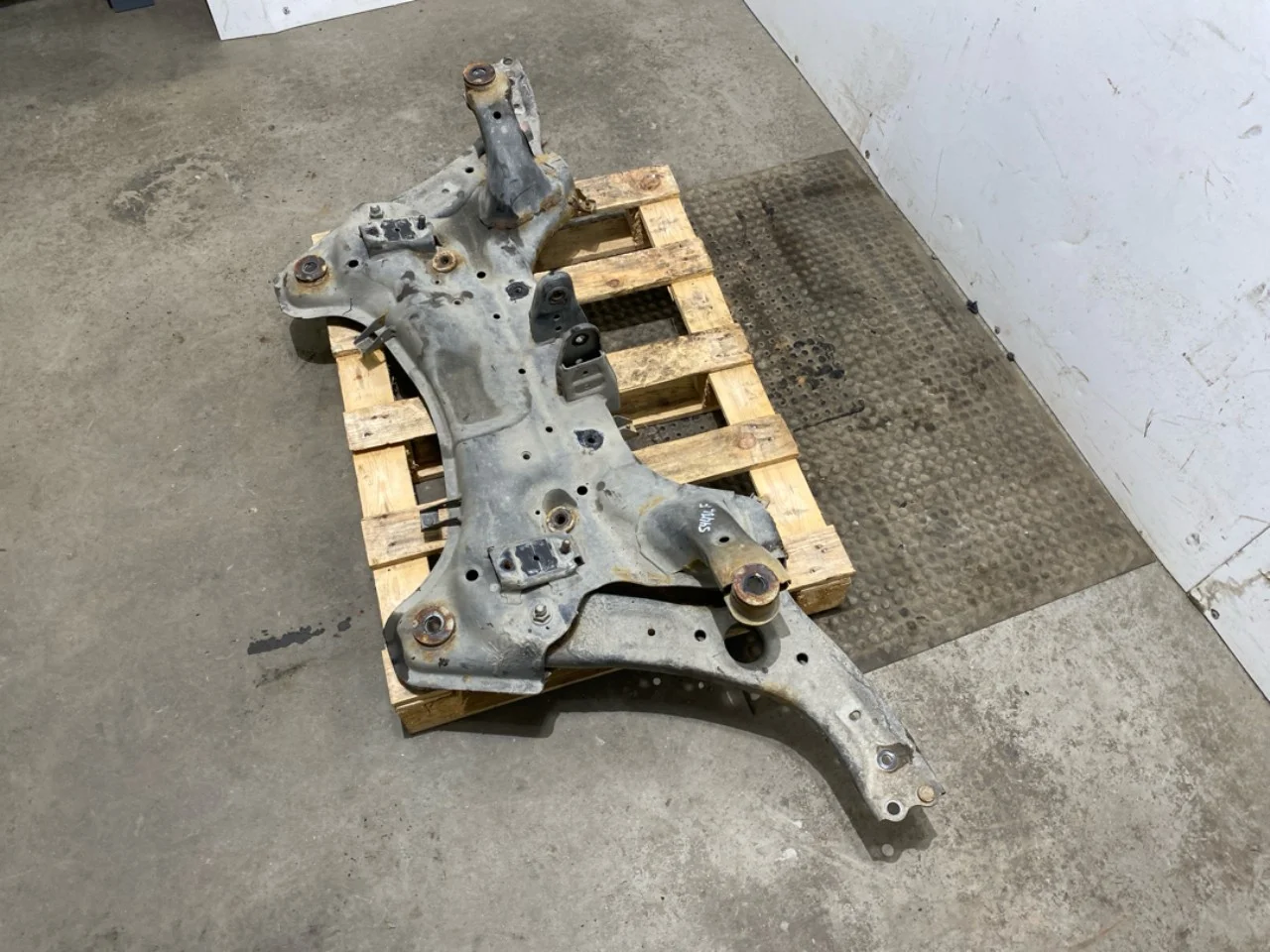 Kia SOUL 2009- Front subframe view 3