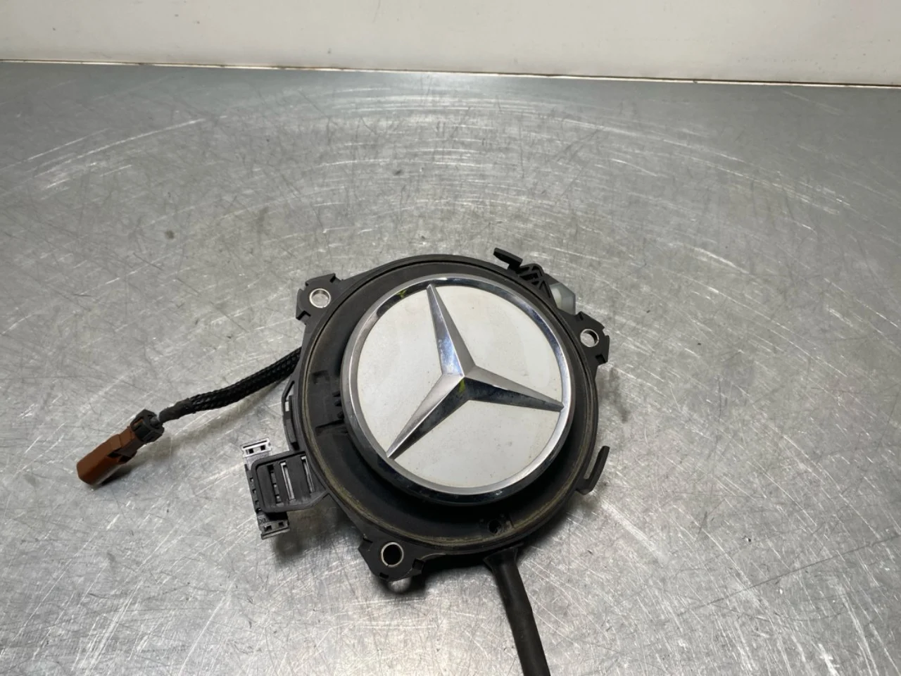 Mercedes EQA H243 2021- Tailgate exterior handle