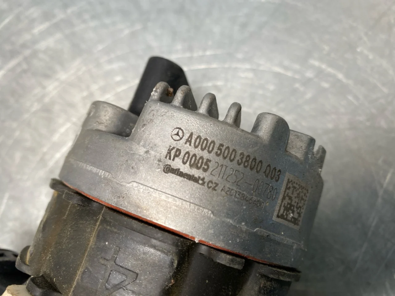 Mercedes EQA H243 2021- Circulation pump view 2