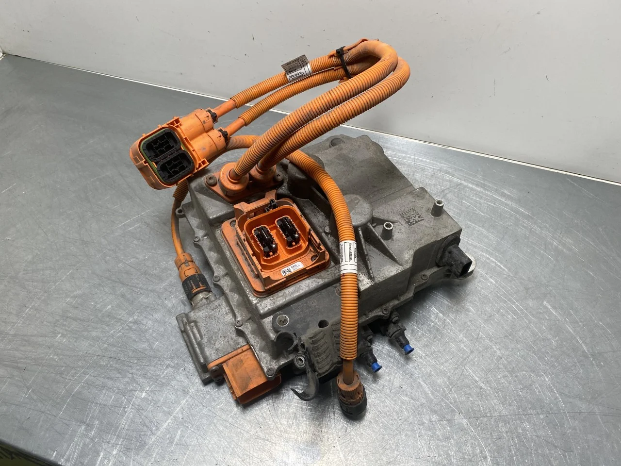 BMW I3 I01 2013-22 Akkumulátortöltő