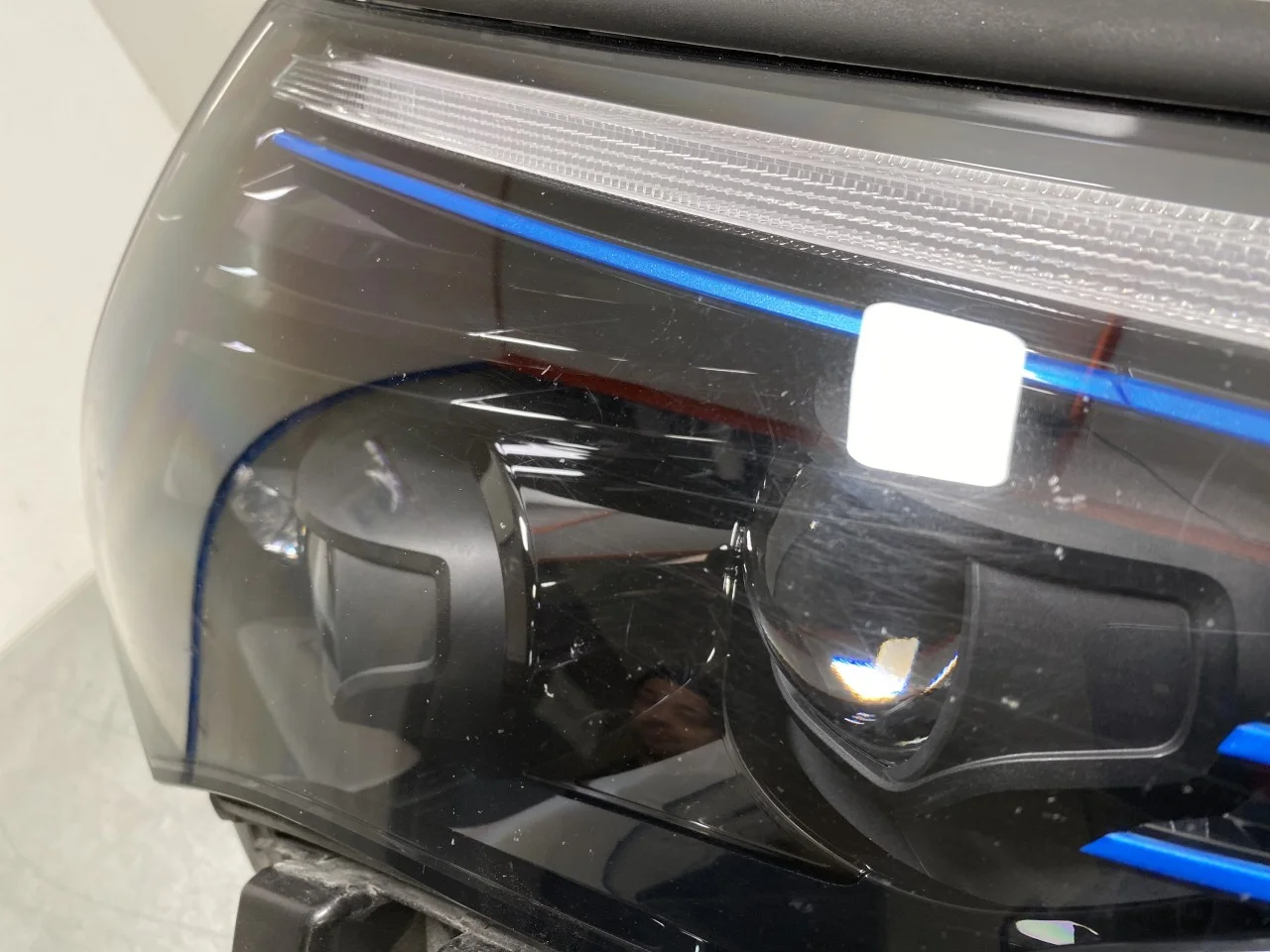 Mercedes EQC 2020- Fényszóró, bal nézet 2
