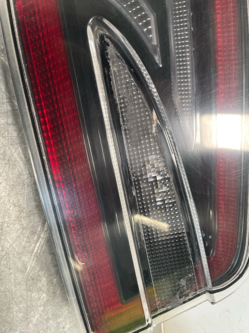 Tesla MODEL S 2013- Rear light, left, on tailgate (inner) view 3
