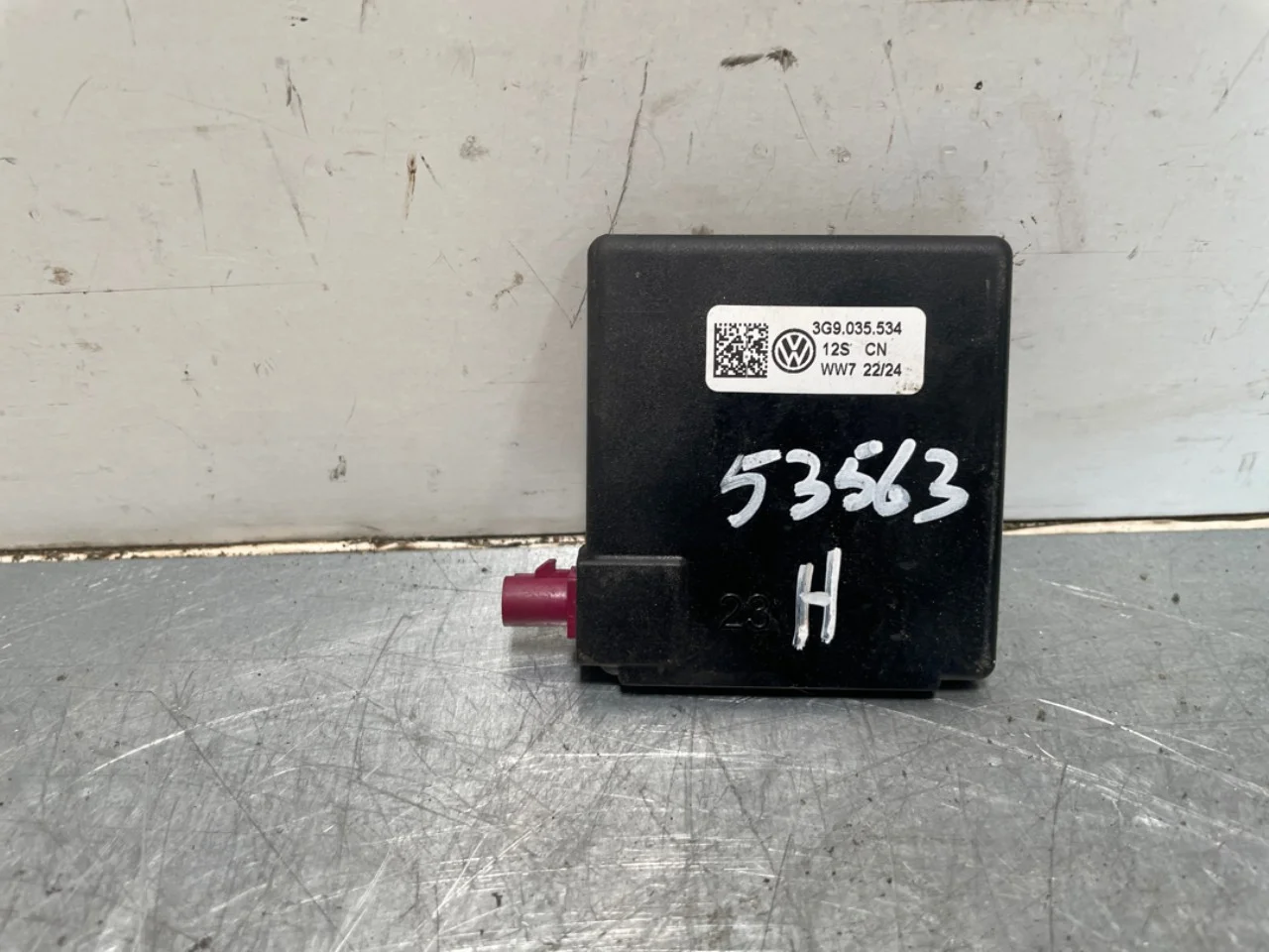 Volkswagen ID BUZZ/CARGO 2022- Antenna