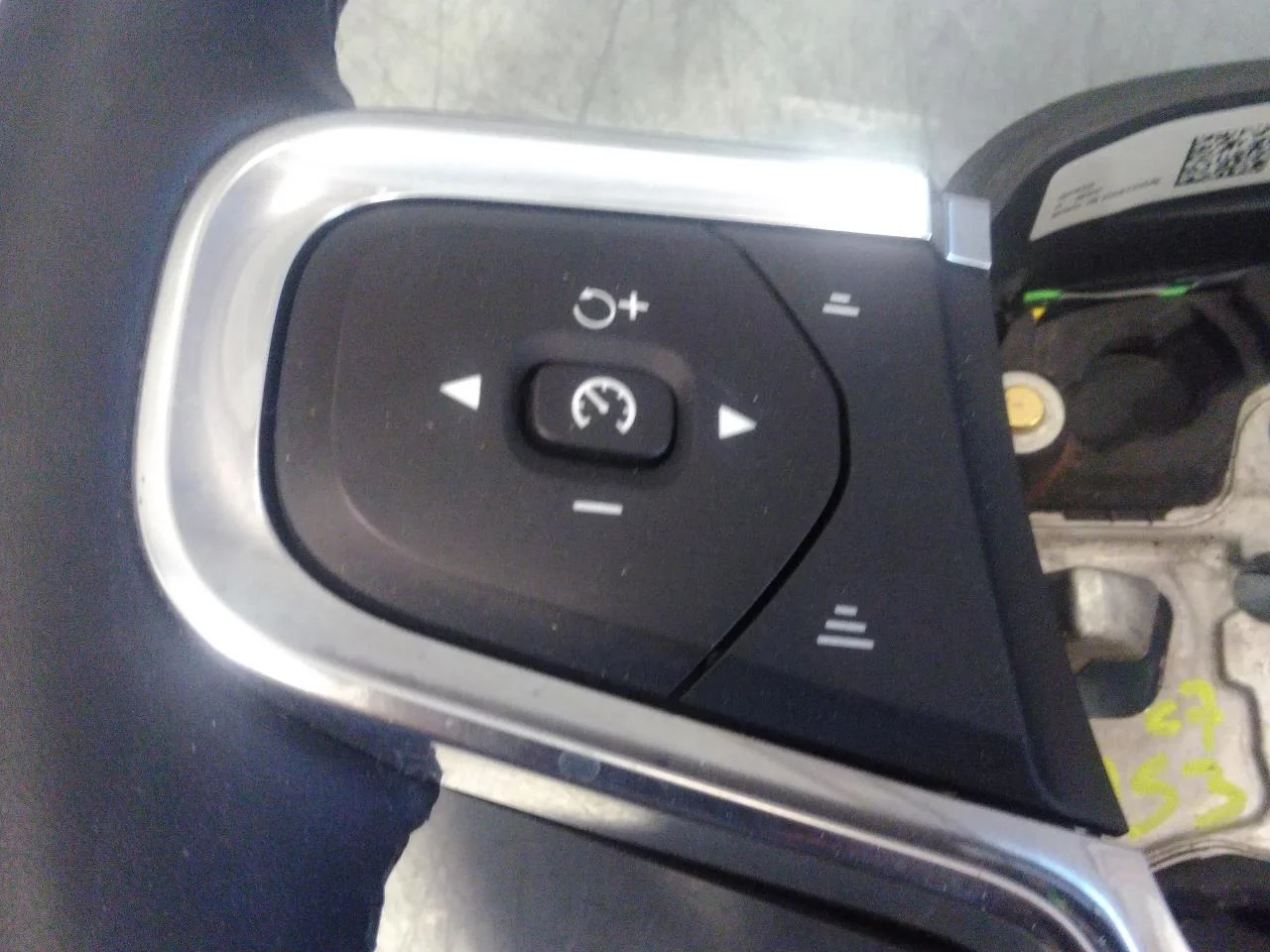 Volvo C40/RECHARGE 2021-> Volan vedere 3