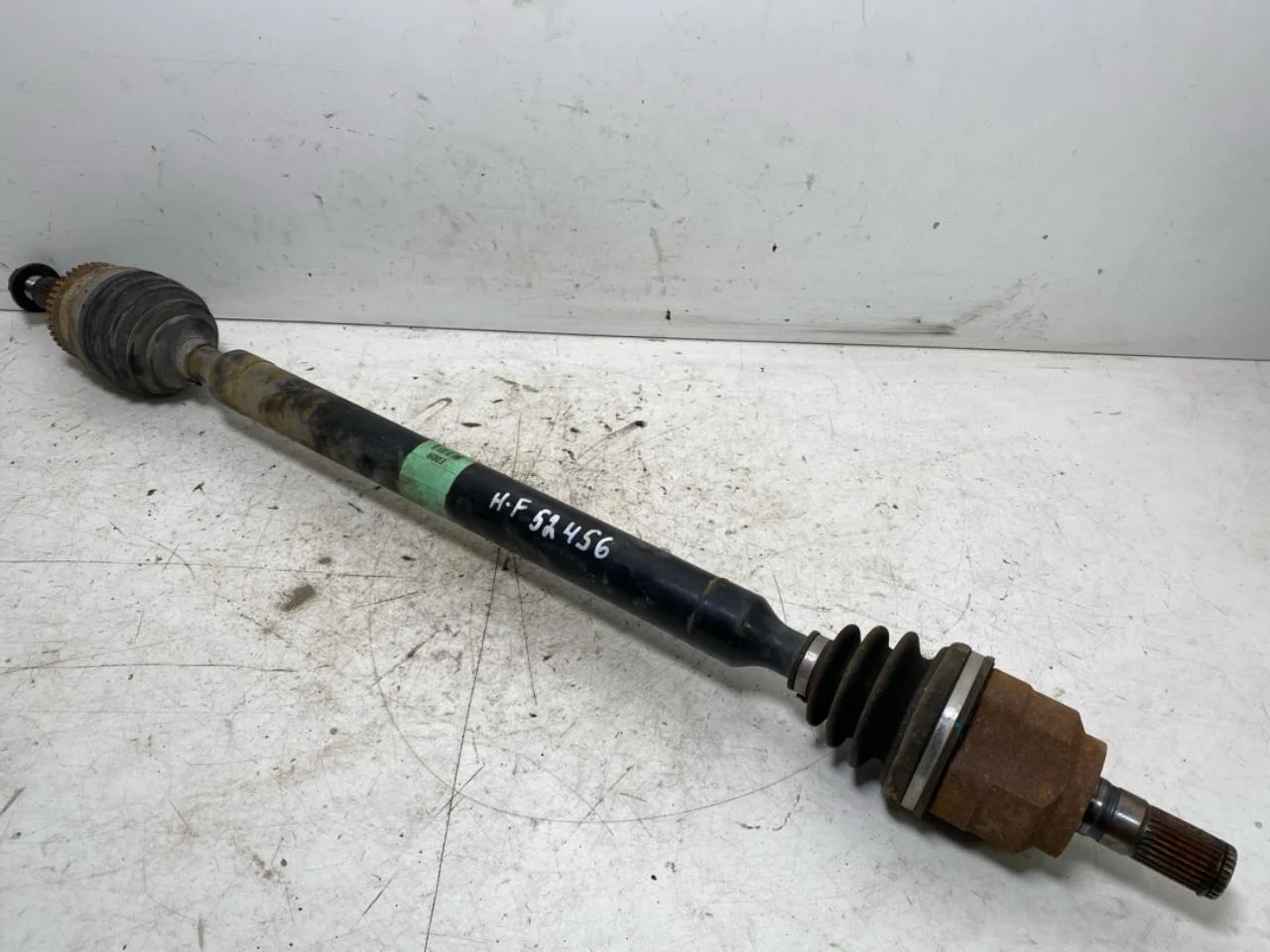 Kia SOUL 2009- Front right driveshaft view 2