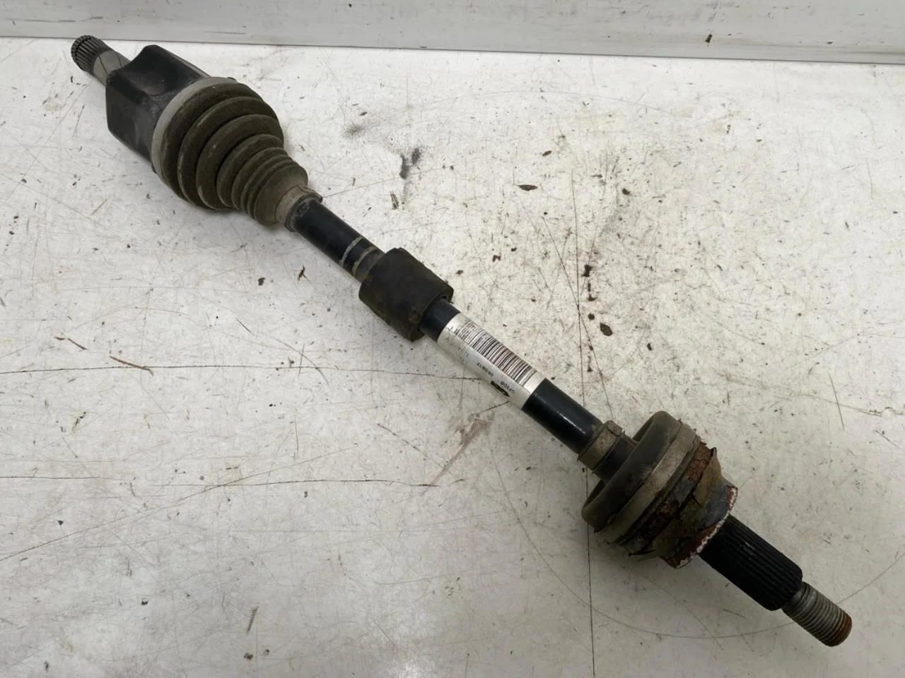 Jaguar I-PACE 2018- Rear left driveshaft view 2