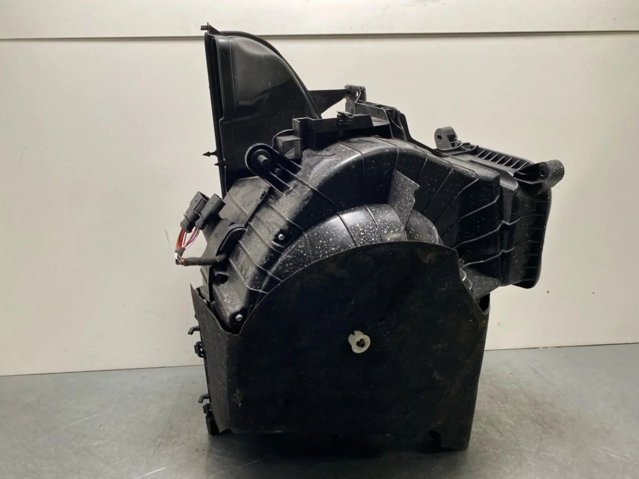 Volkswagen ID BUZZ/CARGO 2022- Fűtésventilátor motor view 3