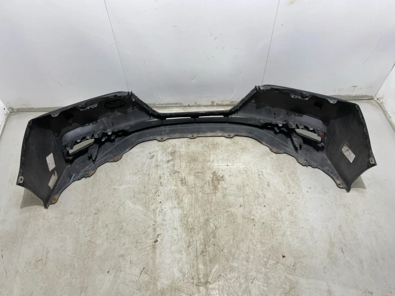 Nissan LEAF 2017-24 Front bumper view 4