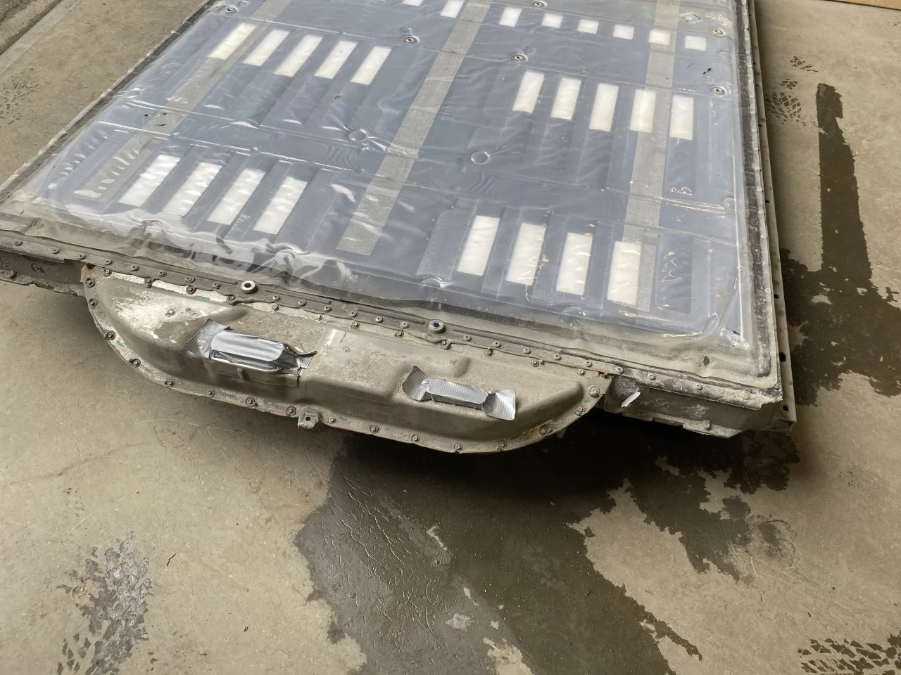 Tesla MODEL S 2013- High-voltage battery view 4