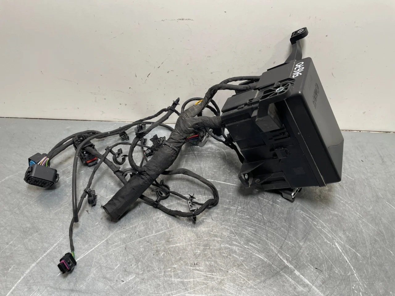 Fuse box / electrical center