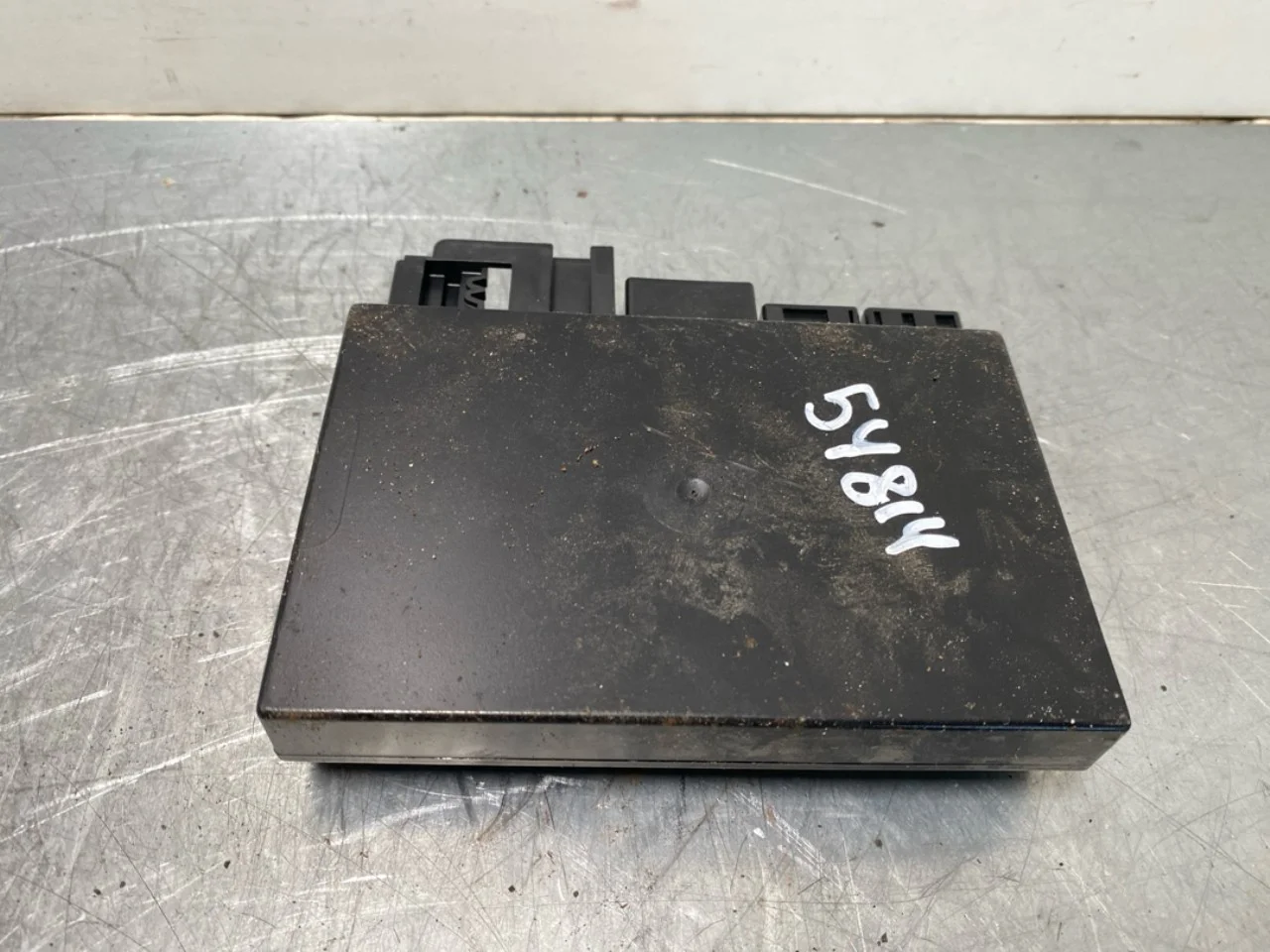 BMW IX 2022- Control unit, towbar view 2