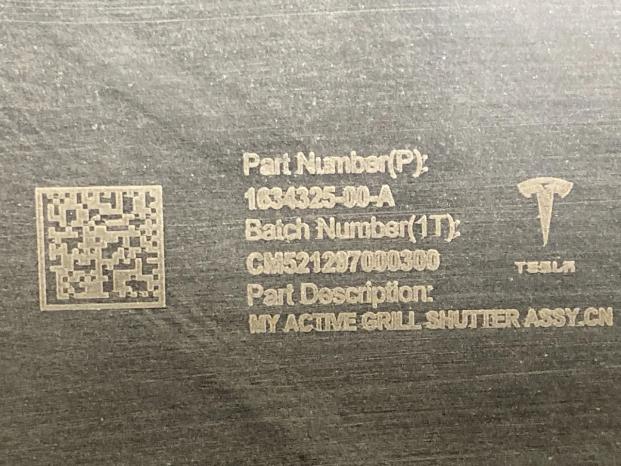 Tesla MODEL Y 2021- Hűtőventilátor-ház / hűtőburkolat nézet 4