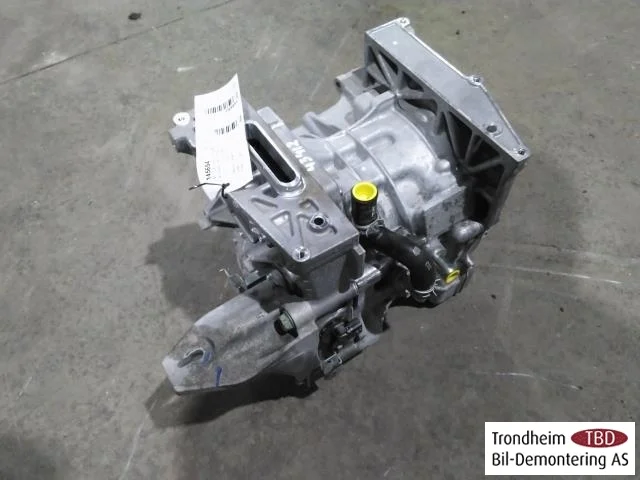 Nissan LEAF 2017-24 Elektromos motor, első
