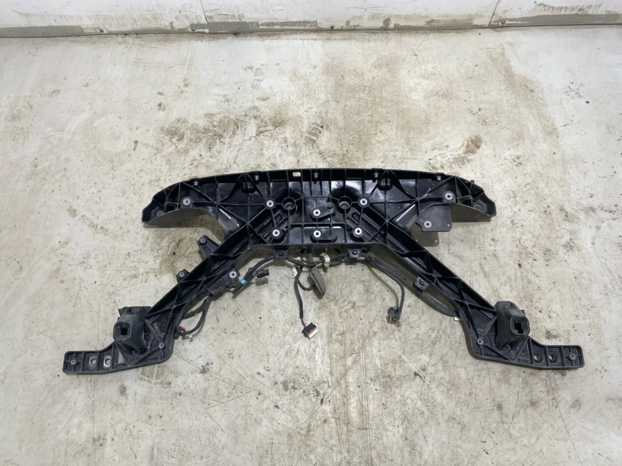 Tesla MODEL Y 2021- Homloklemez, felső