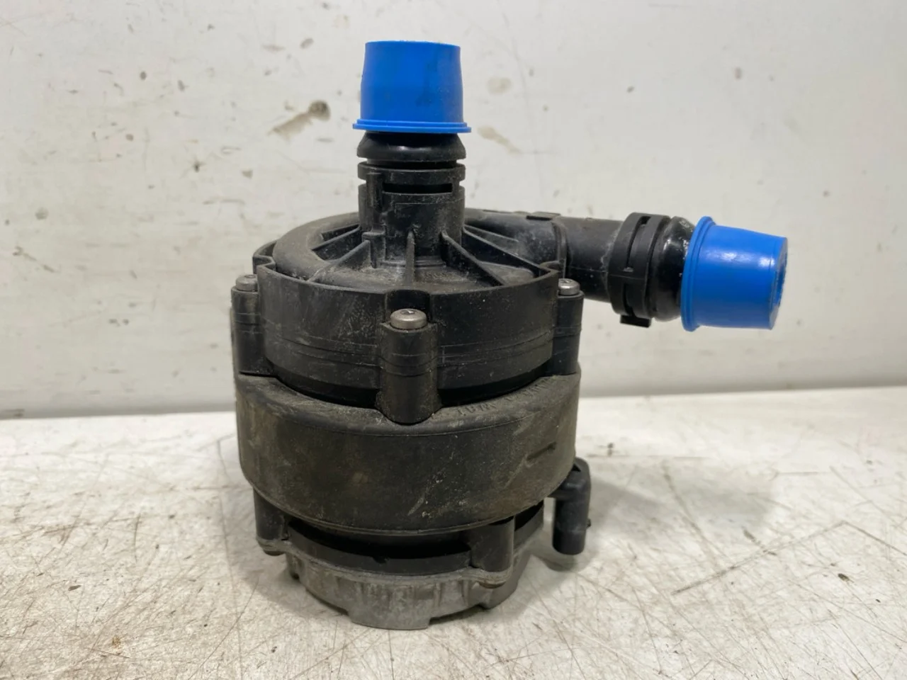 Citroen C4/E-C4 C4X/E-C4X 21->> Pompă de circulație