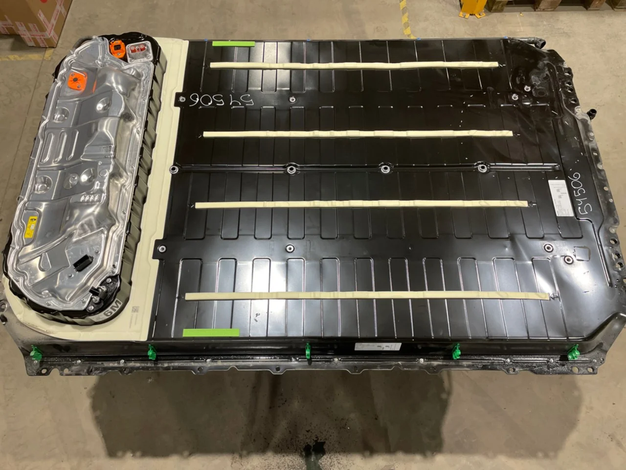 Tesla MODEL Y 2021- Nagyfeszültségű akkumulátor