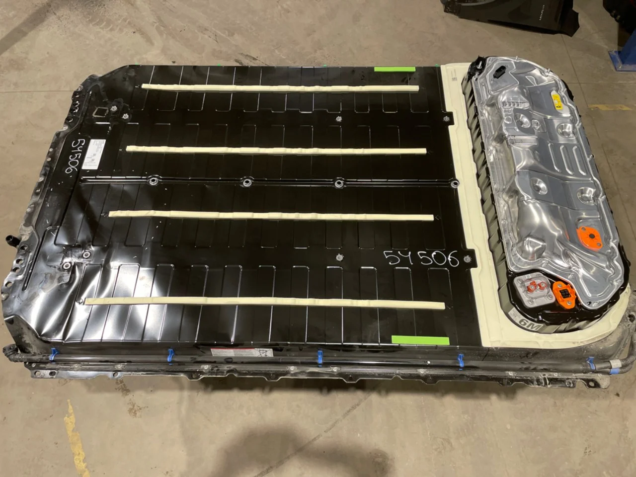 Tesla MODEL Y 2021- Nagyfeszültségű akkumulátor nézet 3