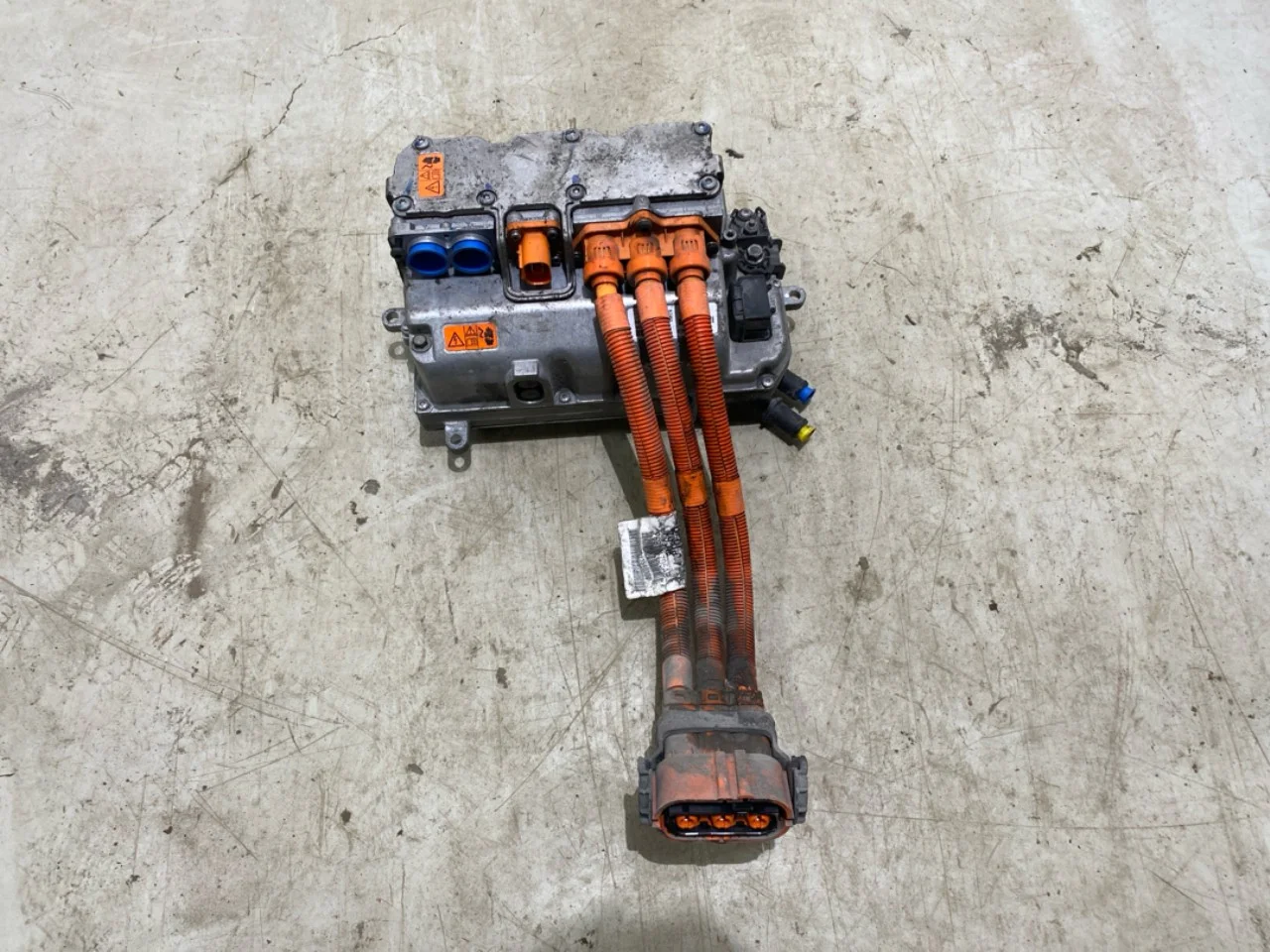 Fiat 500 2007->>24 Battery charger