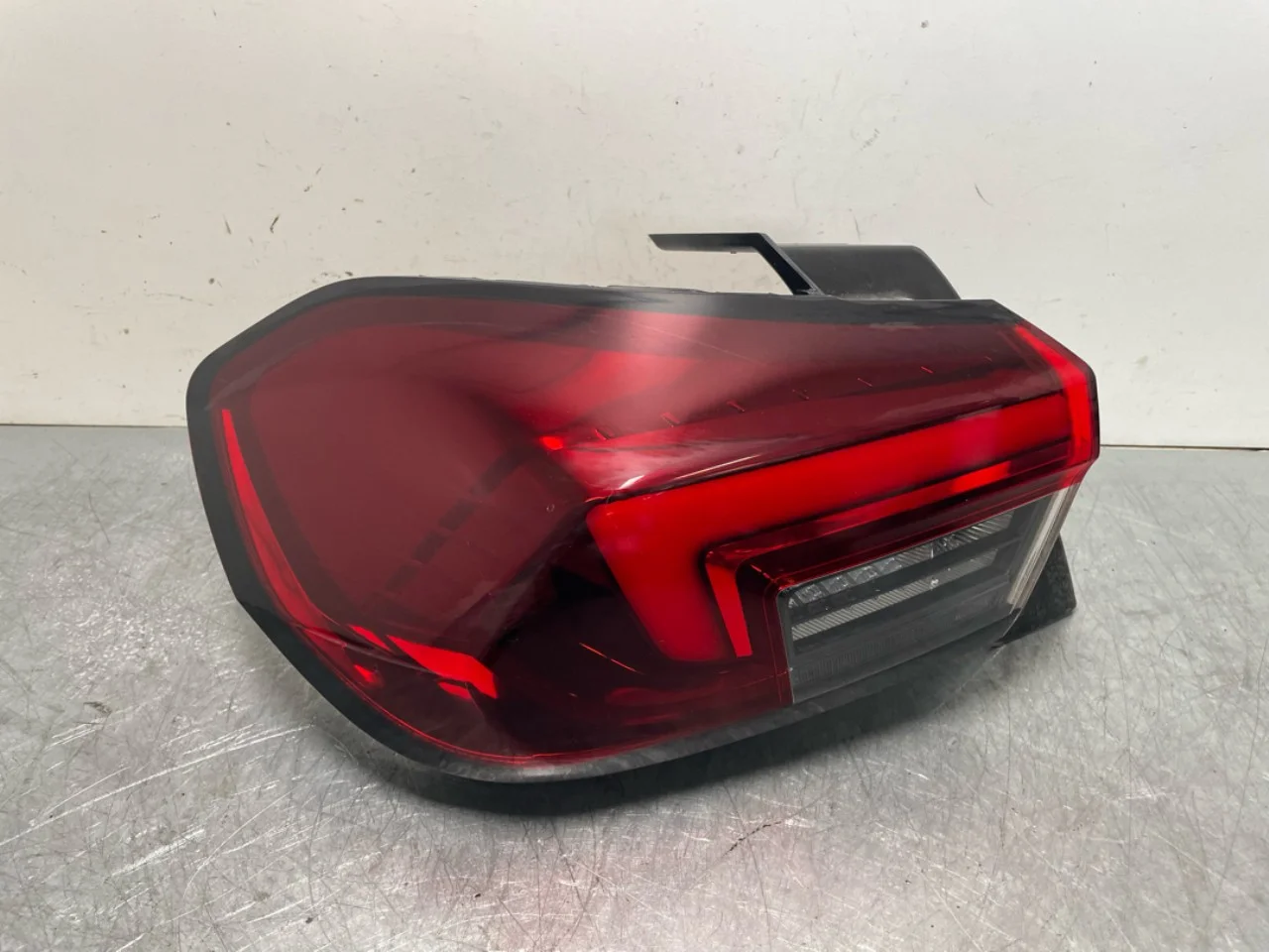 Opel / Vauxhall CORSA F 2020- Hátsó lámpa, bal
