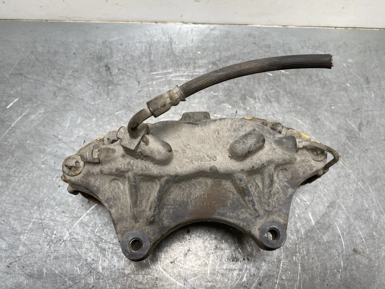 Tesla MODEL S 2013- Front right brake caliper view 4