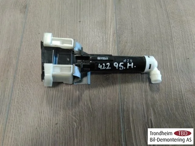 Nissan LEAF 2011-17 Ablakmosó fúvóka