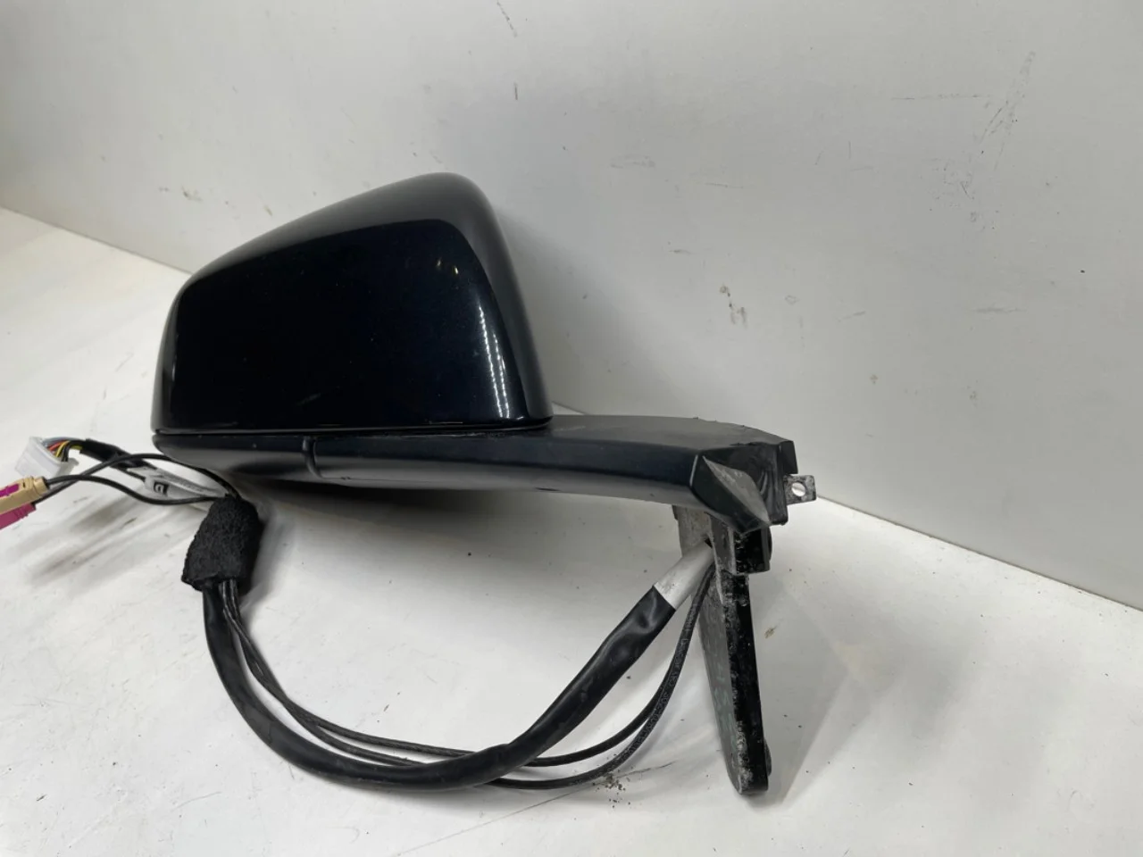 Tesla MODEL X 2016- Right mirror, electrically adjustable view 3