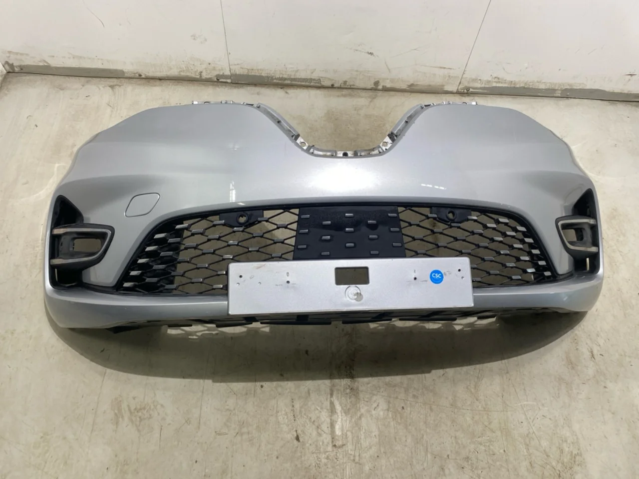 Renault ZOE/E- TECH 2013--> Lökhárító, első