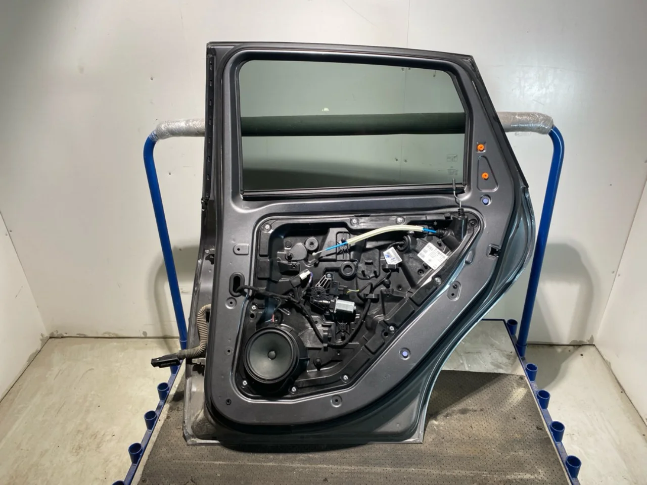 Mercedes B 180-200 W246/W242 2012-19 Ajtó, 4 ajtós, hátsó, jobb nézet 4