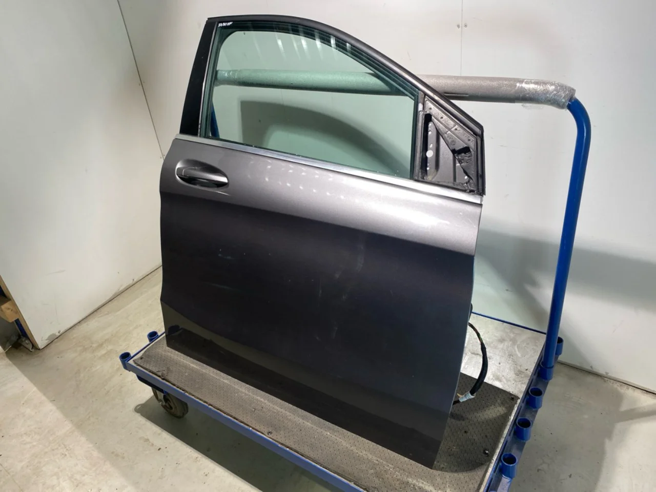 Mercedes B 180-200 W246/W242 2012-19 Ajtó, 4 ajtós, első, jobb nézet 3
