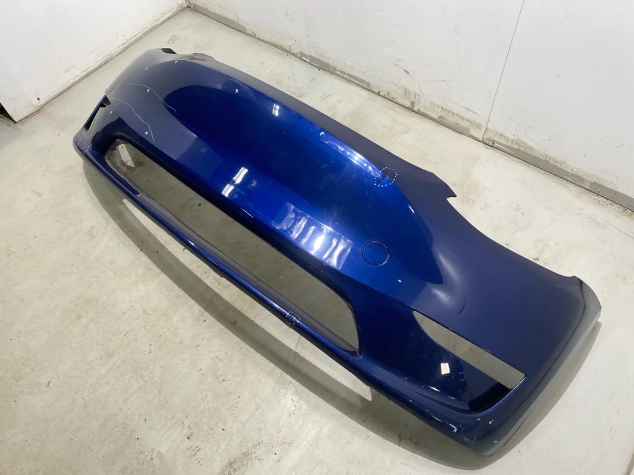 Tesla MODEL Y 2021- Lökhárító, első vedere 3