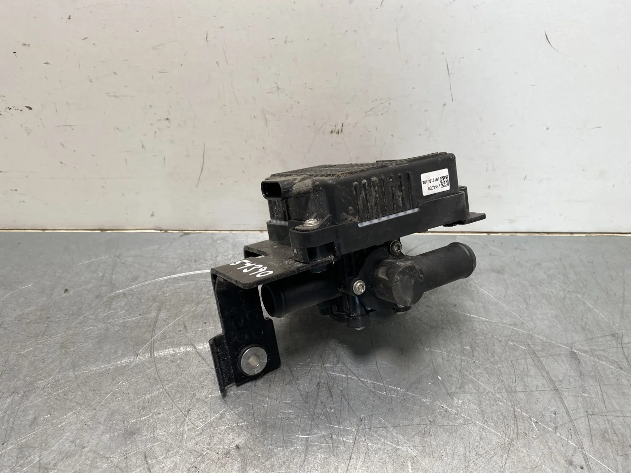 Hyundai KONA / ELECTRIC 2018-23 Circulation pump view 2