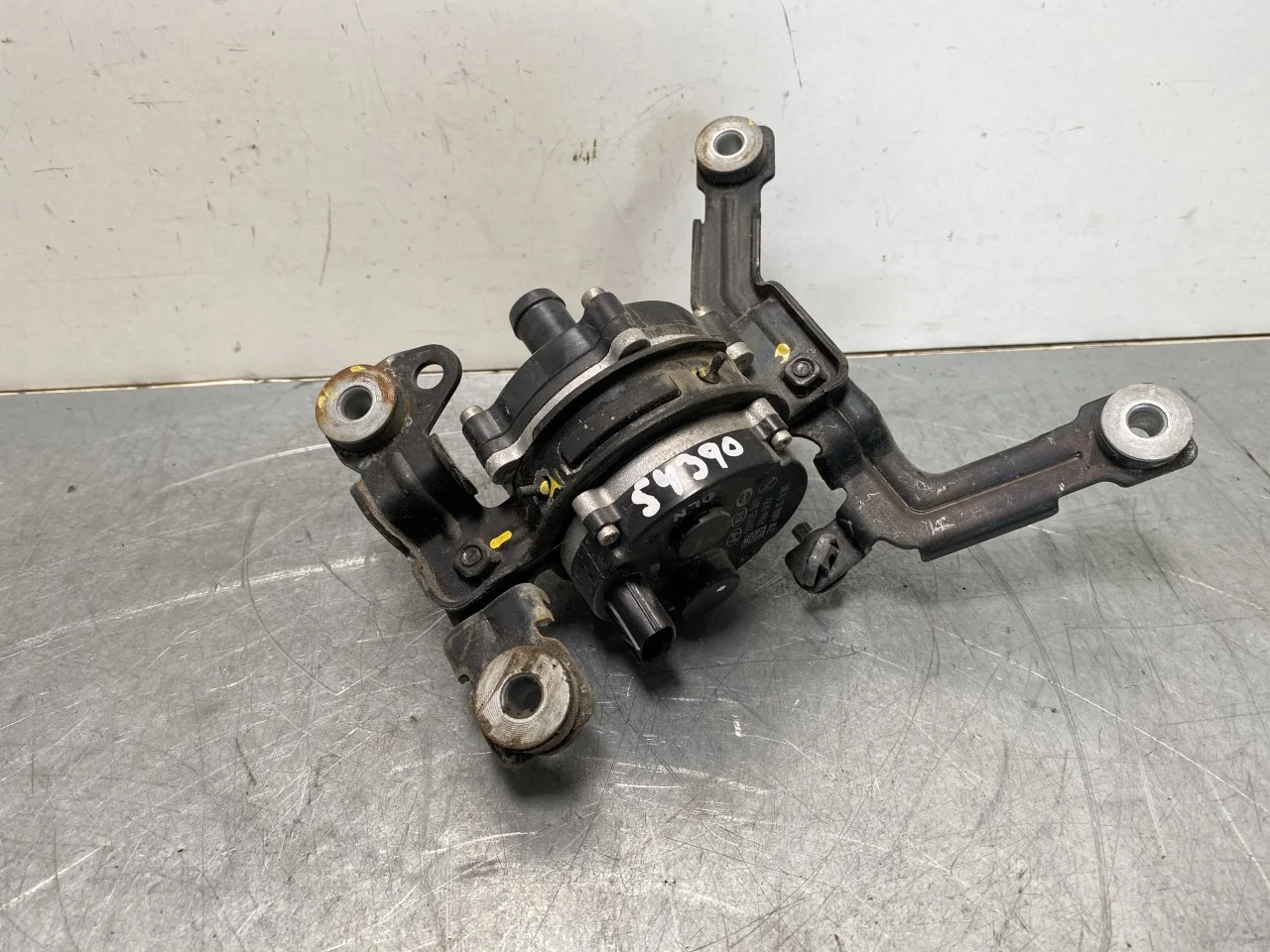 Hyundai KONA / ELECTRIC 2018-23 Circulation pump view 2