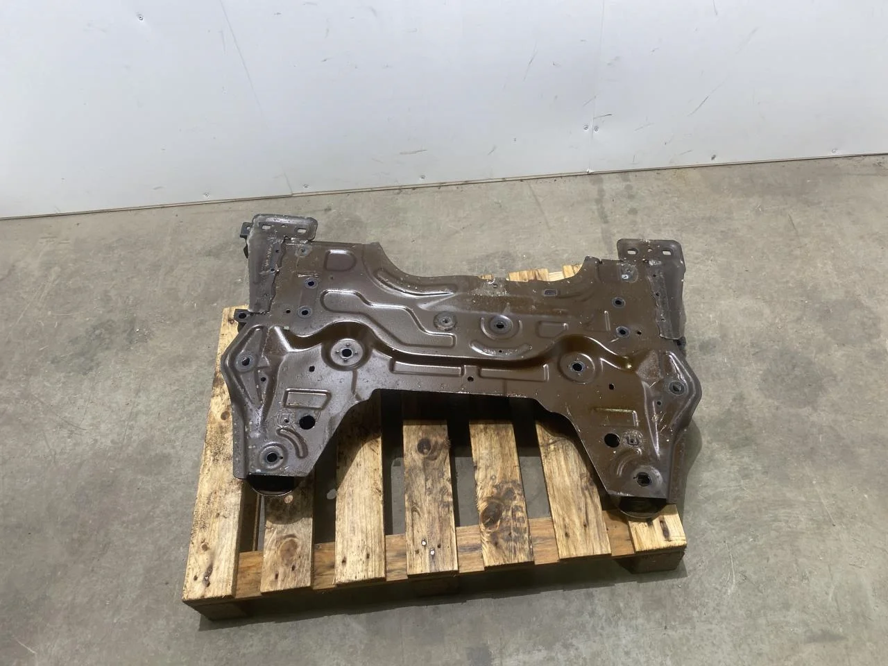 Jeep AVENGER 2023- Front subframe view 2
