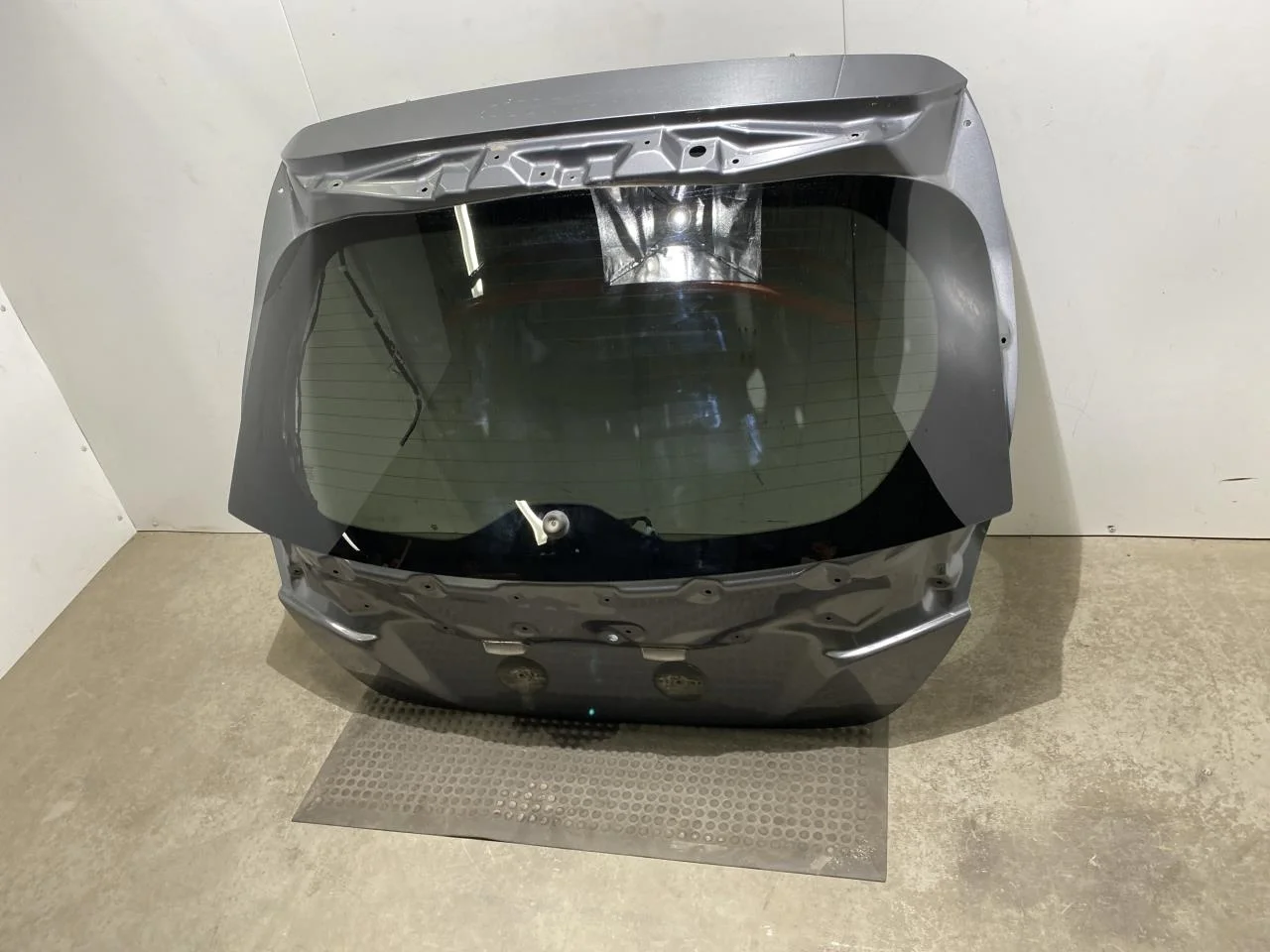 Nissan LEAF 2017-24 Tailgate, estate