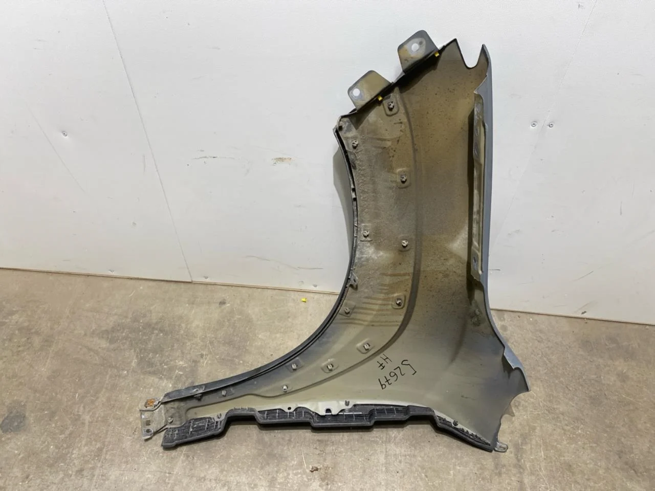 Hyundai KONA / ELECTRIC 2018-23 Front right fender view 3